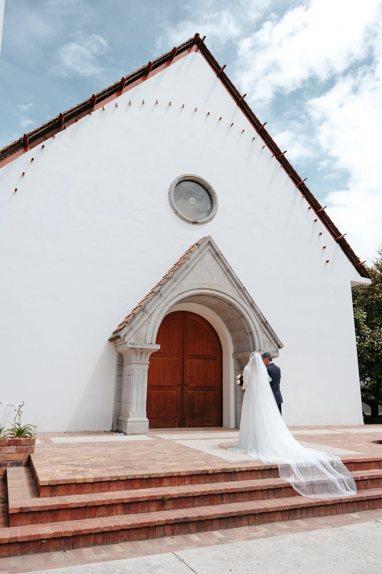 Mel & Jesus, wedding photography by LIB — frame 07