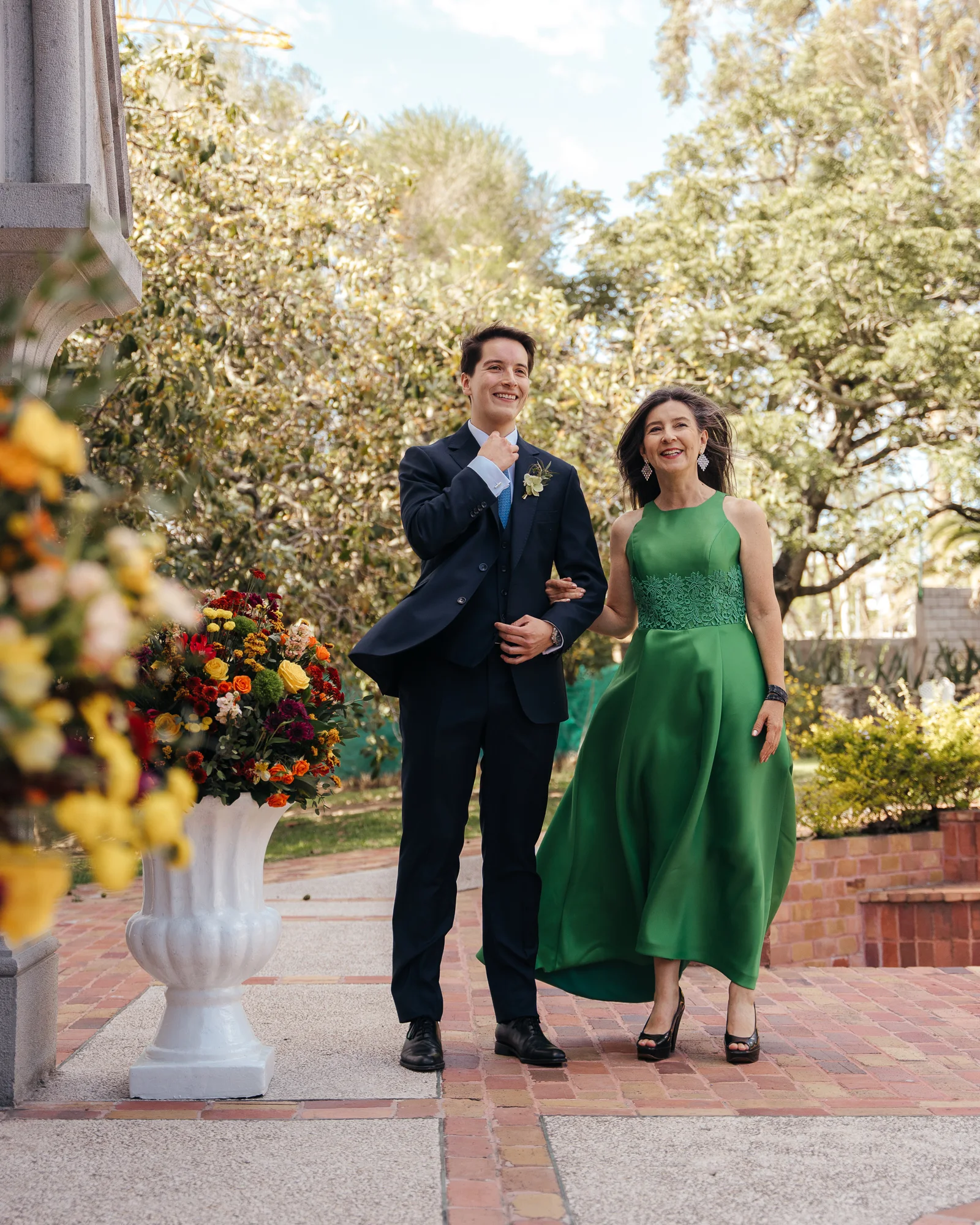 Victoria & Juan, wedding photography by LIB — frame 02